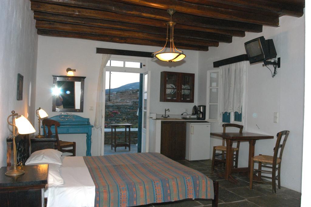 Aparthotel Fassolou Fáros Esterno foto